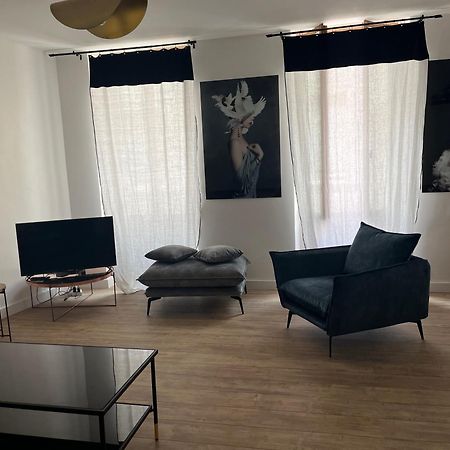 Bel Appartement En Plein Coeur De Carpentras Bagian luar foto